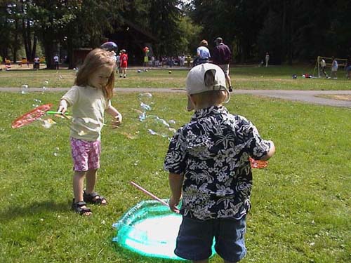 Picnic Maddy and Brock 02