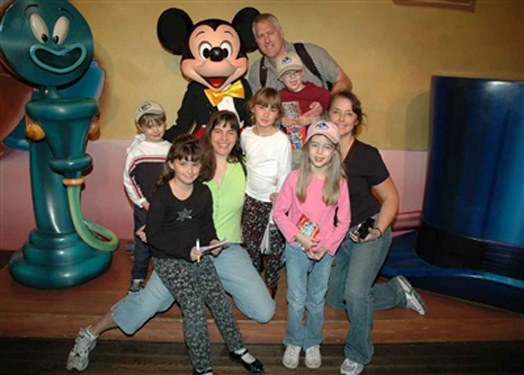 Mickey Mouse, Gutierrez, G-Pod