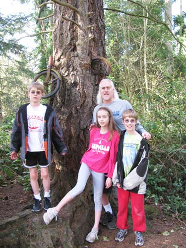 Bike-eating Tree G-Pod