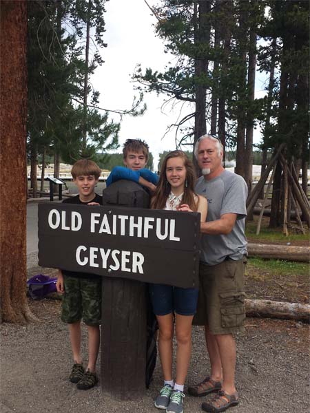 Yellowstone Old Faithful G-Pod