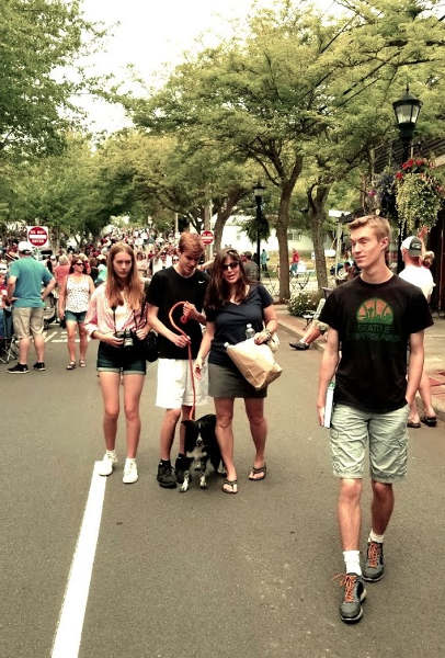 Kingston Parade G-Pod 02