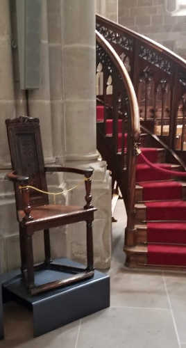 Suisse Geneva John Calvin Chair 05