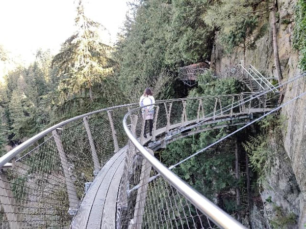 Capilano Bridge Park Mom 01