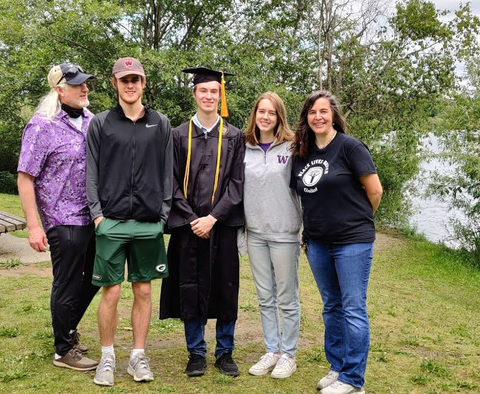 UW Graduation Party G-Pod