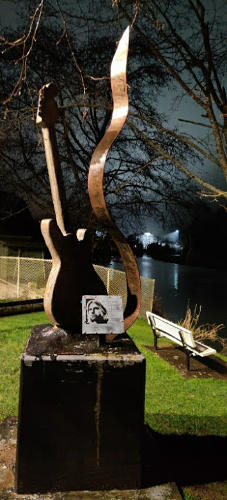 Aberdeen Kurt Cobain Memorial 01