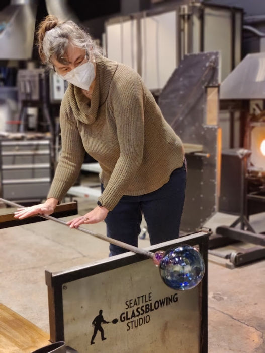 Seattle Glassblowing Lisa 07