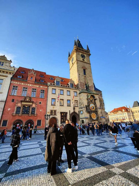 Prague Square 02