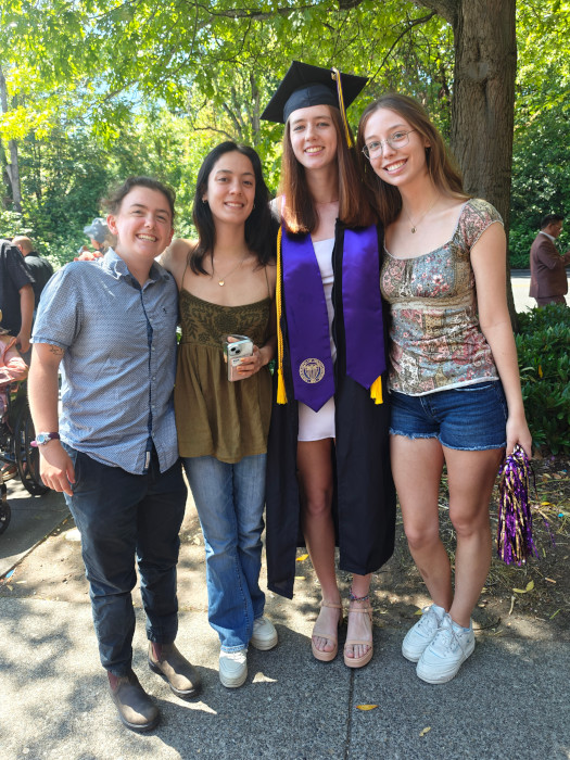 UW Grad Maddy Friends 02