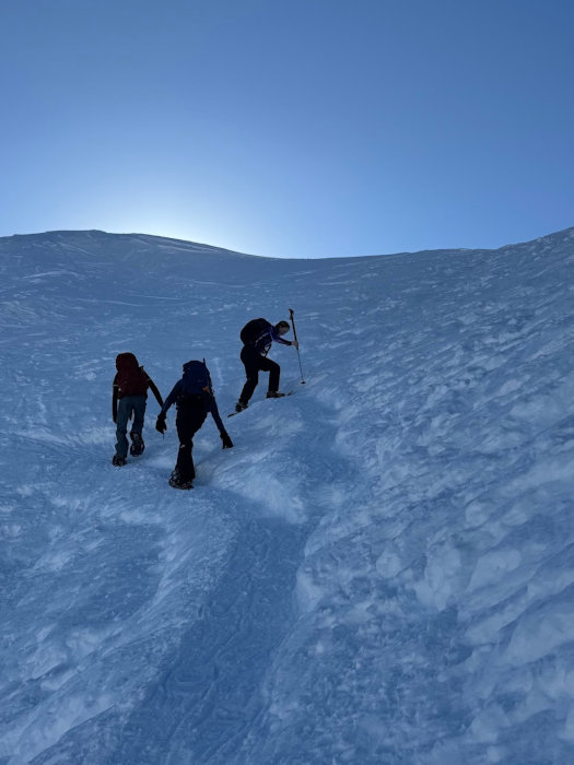 Mt Adams Shoeshoeing 01