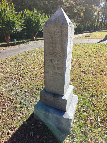 Windsor grave of Pocahontas Roberts